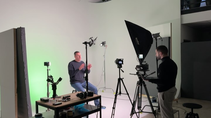 Ask Wire production behind the scenes 2